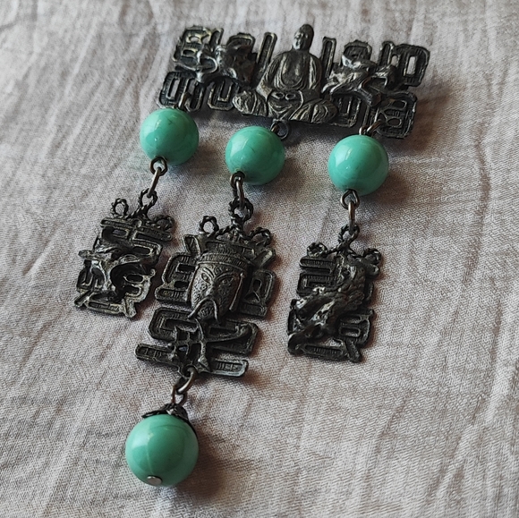Asian Inspired Ethnic Faux Green Turquoise Metal Buddha Brooch Pewter Tone EUC - Picture 2 of 9